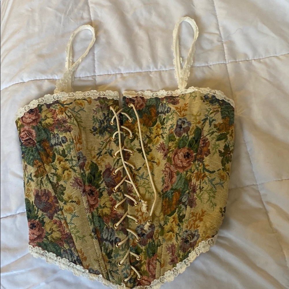 FINESSE Antoinette Royalty Top